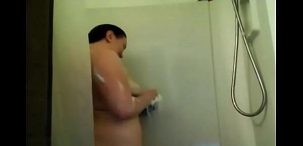  Hot Teen Cute Takes Shower In webcam